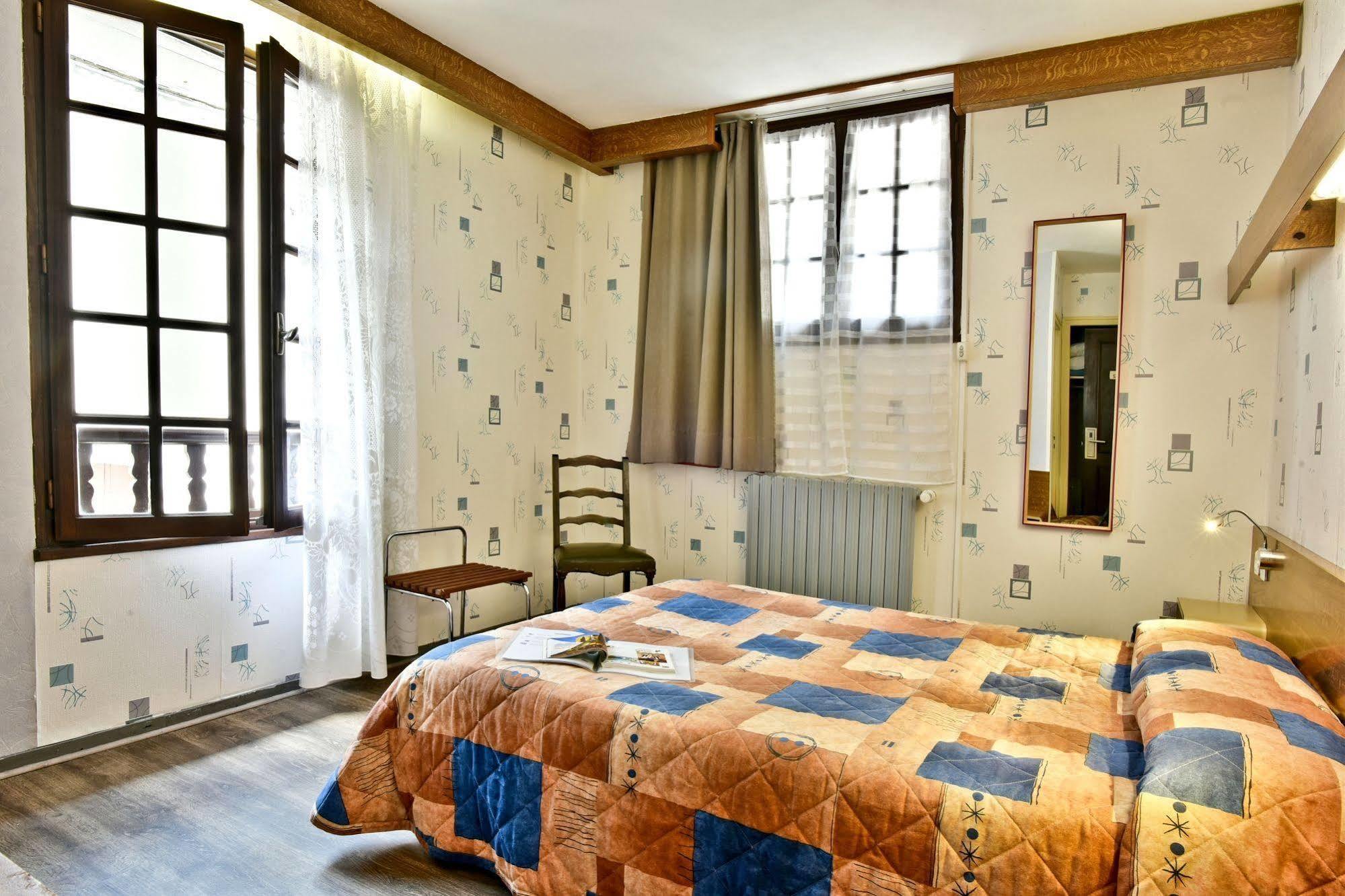 Logis Hotel De France Arudy Εξωτερικό φωτογραφία