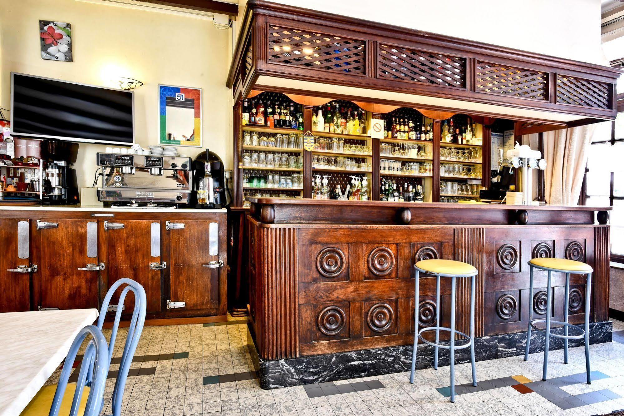 Logis Hotel De France Arudy Εξωτερικό φωτογραφία